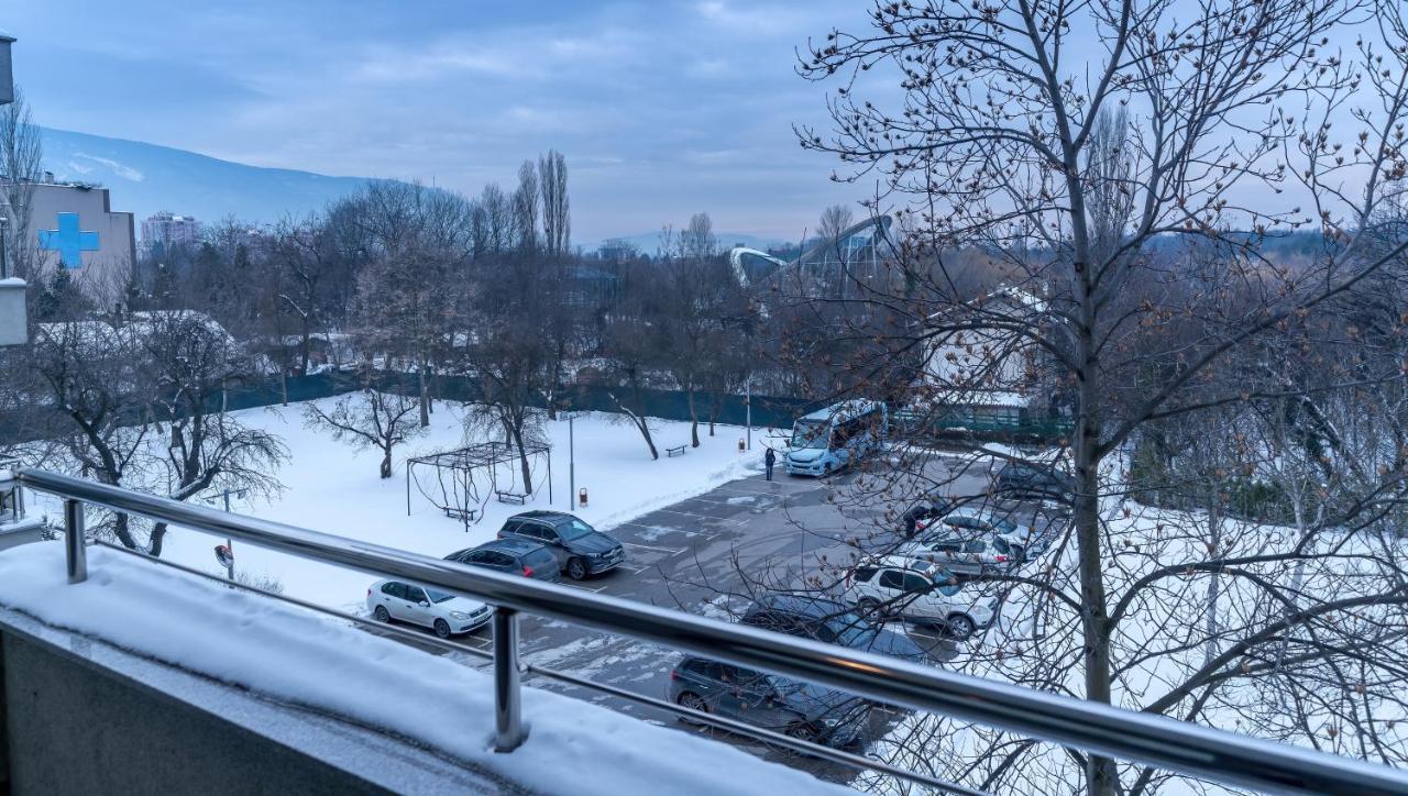 Hotel Zoo Sofia - Secured Paid Parking المظهر الخارجي الصورة